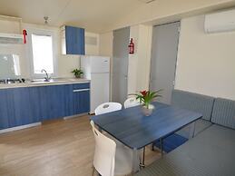 Nice Chalet with Terrace near Sea