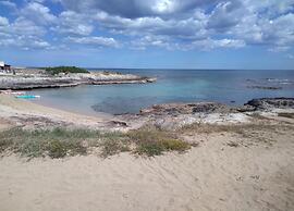 Cozy Apartment with Balcony near Puglia Beach