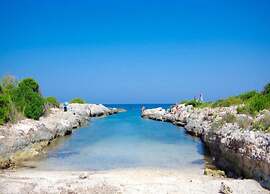 Cozy Apartment with Balcony near Puglia Beach