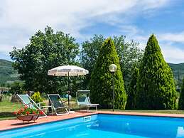 Charm Farmhouse With Pool