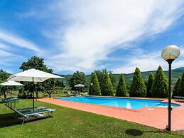 Charm Farmhouse With Pool