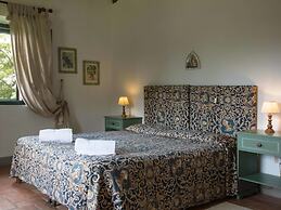 Spacious Tuscan Farmhouse