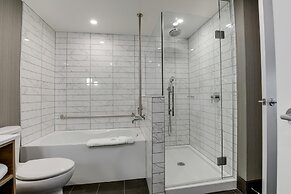 Sandman Signature Saskatoon South Hotel