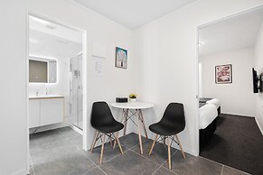 Summer Inn Motel