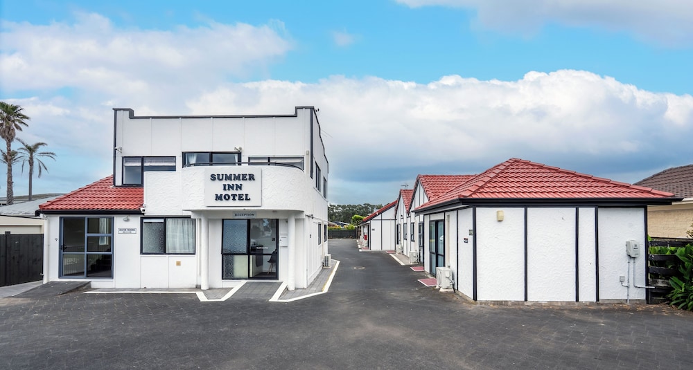 Summer Inn Motel