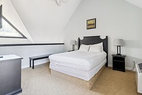 North Creek Condos