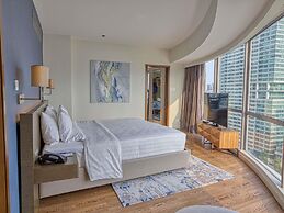 Novotel Suites Manila at Acqua