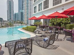 Novotel Suites Manila at Acqua