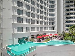 Novotel Suites Manila at Acqua