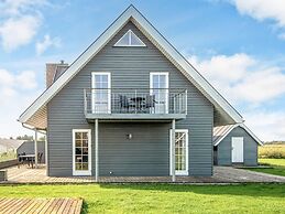 5 Star Holiday Home in Romo