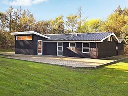 5 Star Holiday Home in Lokken