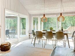 Luxury Retreat Near Beach