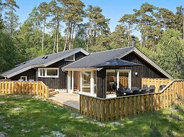 Luxury Retreat Near Beach
