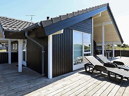 6 Person Holiday Home in Ringkobing-by Traum