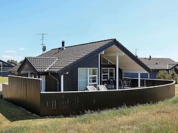 6 Person Holiday Home in Ringkobing-by Traum