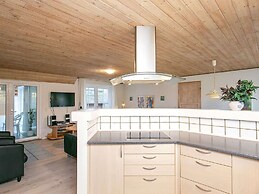 10 Person Holiday Home in Ulfborg