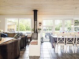 4 Star Holiday Home in Vaeggerlose