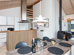 6 Person Holiday Home in Ulfborg