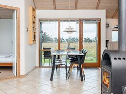 6 Person Holiday Home in Ulfborg