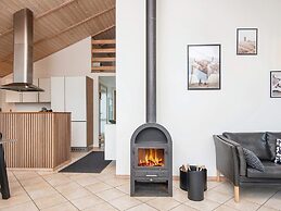 6 Person Holiday Home in Ulfborg