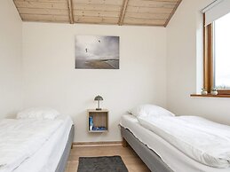 6 Person Holiday Home in Ulfborg