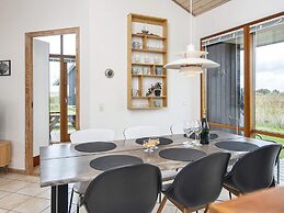 6 Person Holiday Home in Ulfborg