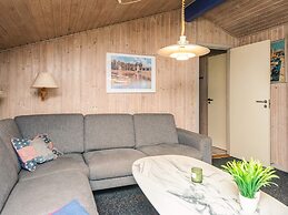 6 Person Holiday Home in Ansager