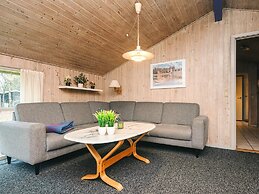 6 Person Holiday Home in Ansager