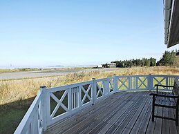 Exquisite Holiday Home in Løgstør near Sea