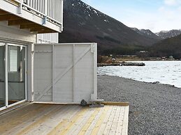 5 Star Holiday Home in Brattvag