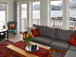 5 Star Holiday Home in Brattvag