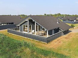 6 Person Holiday Home in Ringkobing-by Traum