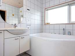 6 Person Holiday Home in Ringkobing-by Traum