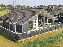 6 Person Holiday Home in Ringkobing-by Traum