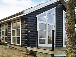 Panoramic Retreat by Water