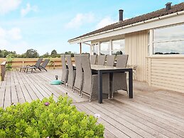 9 Person Holiday Home in Millinge