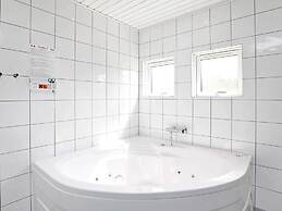 9 Person Holiday Home in Millinge