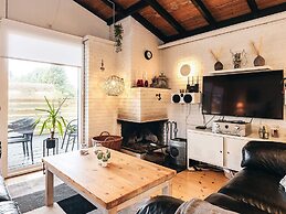 Spacious Holiday Home in Væggerløse near Sea