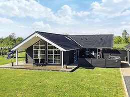 5 Star Holiday Home in Hadsund