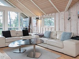 9 Person Holiday Home in Vaeggerlose-by Traum