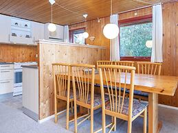 Spacious Holiday Home In Struer near Ocean