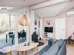 8 Person Holiday Home in Borkop