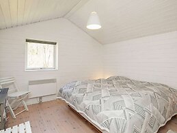 5 Person Holiday Home in Albaek