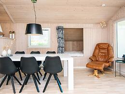 6 Person Holiday Home in Hemmet