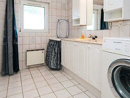 6 Person Holiday Home in Hemmet
