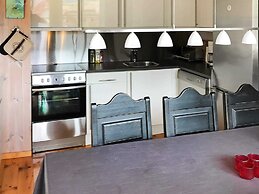8 Person Holiday Home in Skulestadmo