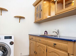 6 Person Holiday Home in Farvang