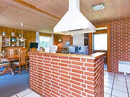 6 Person Holiday Home in Bindslev