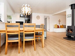 5 Person Holiday Home in Farvang