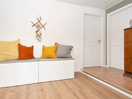 5 Person Holiday Home in Farvang